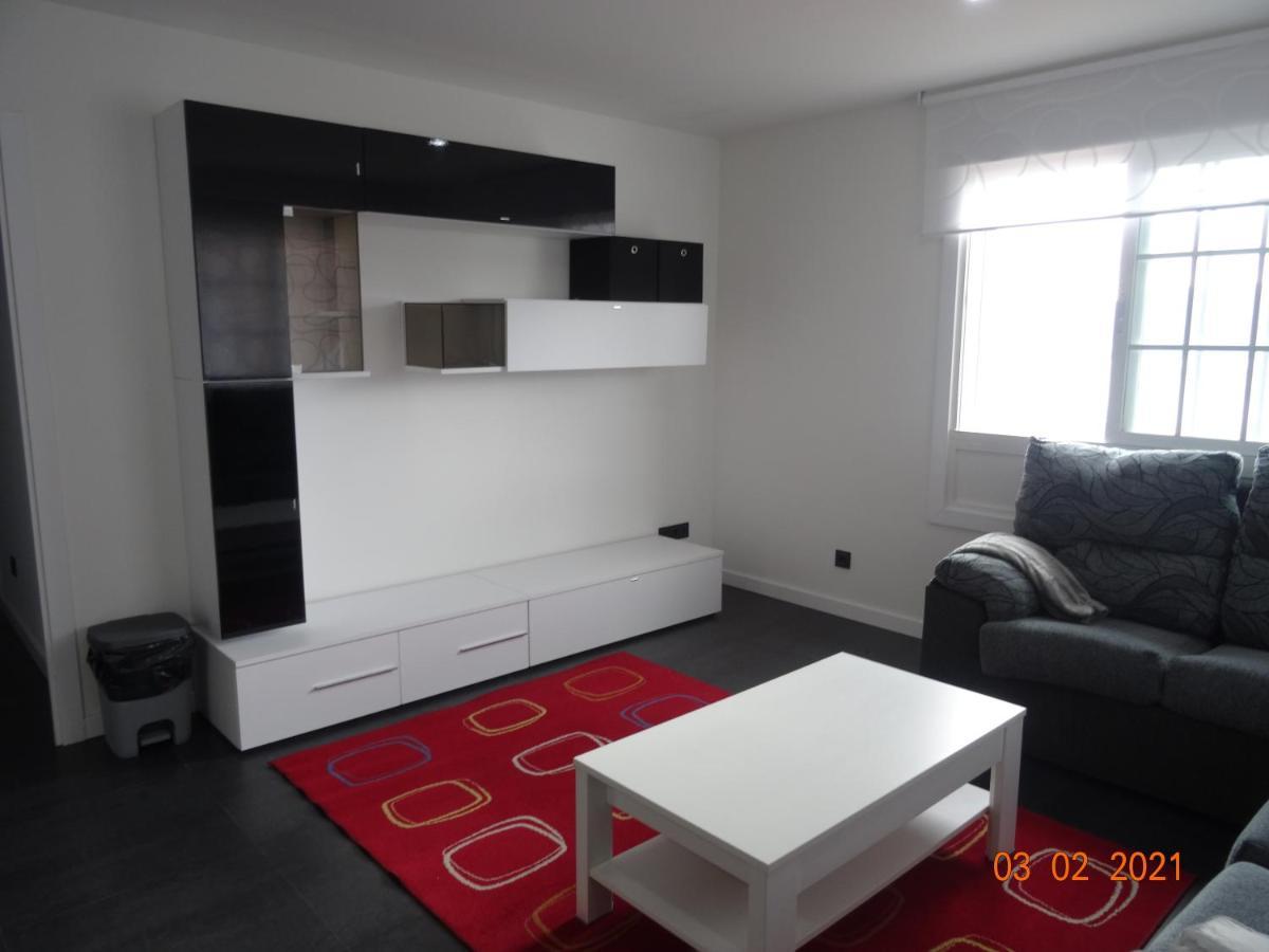 Apartamentos Casa Mucha Комбаро Екстериор снимка
