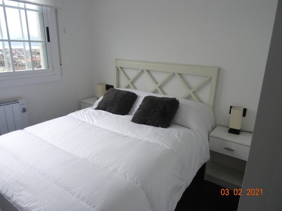 Apartamentos Casa Mucha Комбаро Екстериор снимка