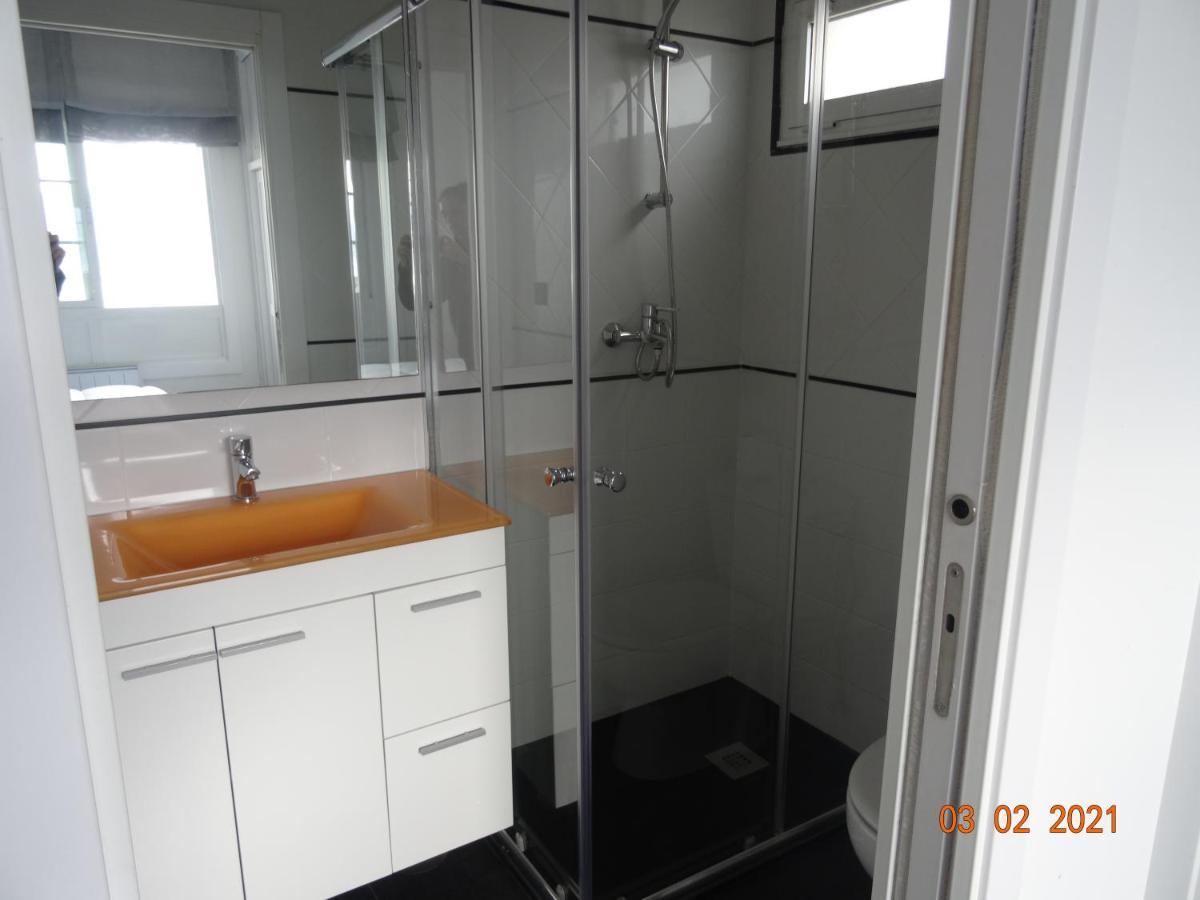 Apartamentos Casa Mucha Комбаро Екстериор снимка